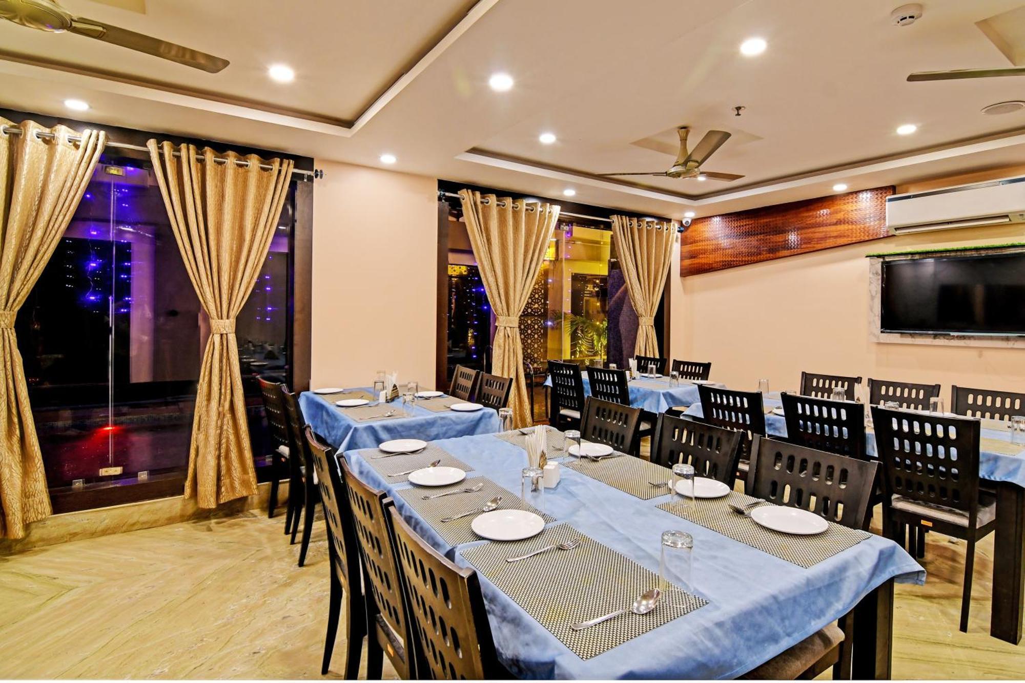 迪卡 Townhouse The Grand Touch & The Royal Touch酒店 外观 照片