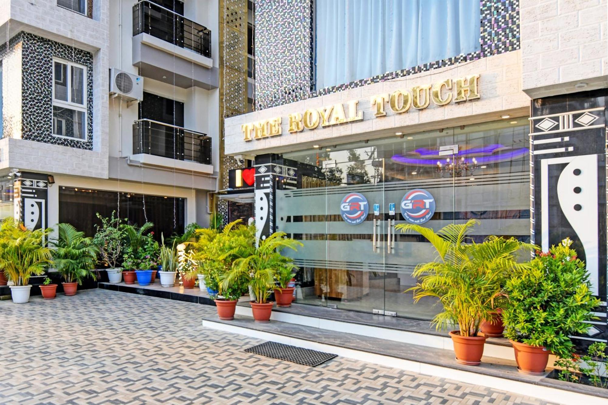 迪卡 Townhouse The Grand Touch & The Royal Touch酒店 外观 照片