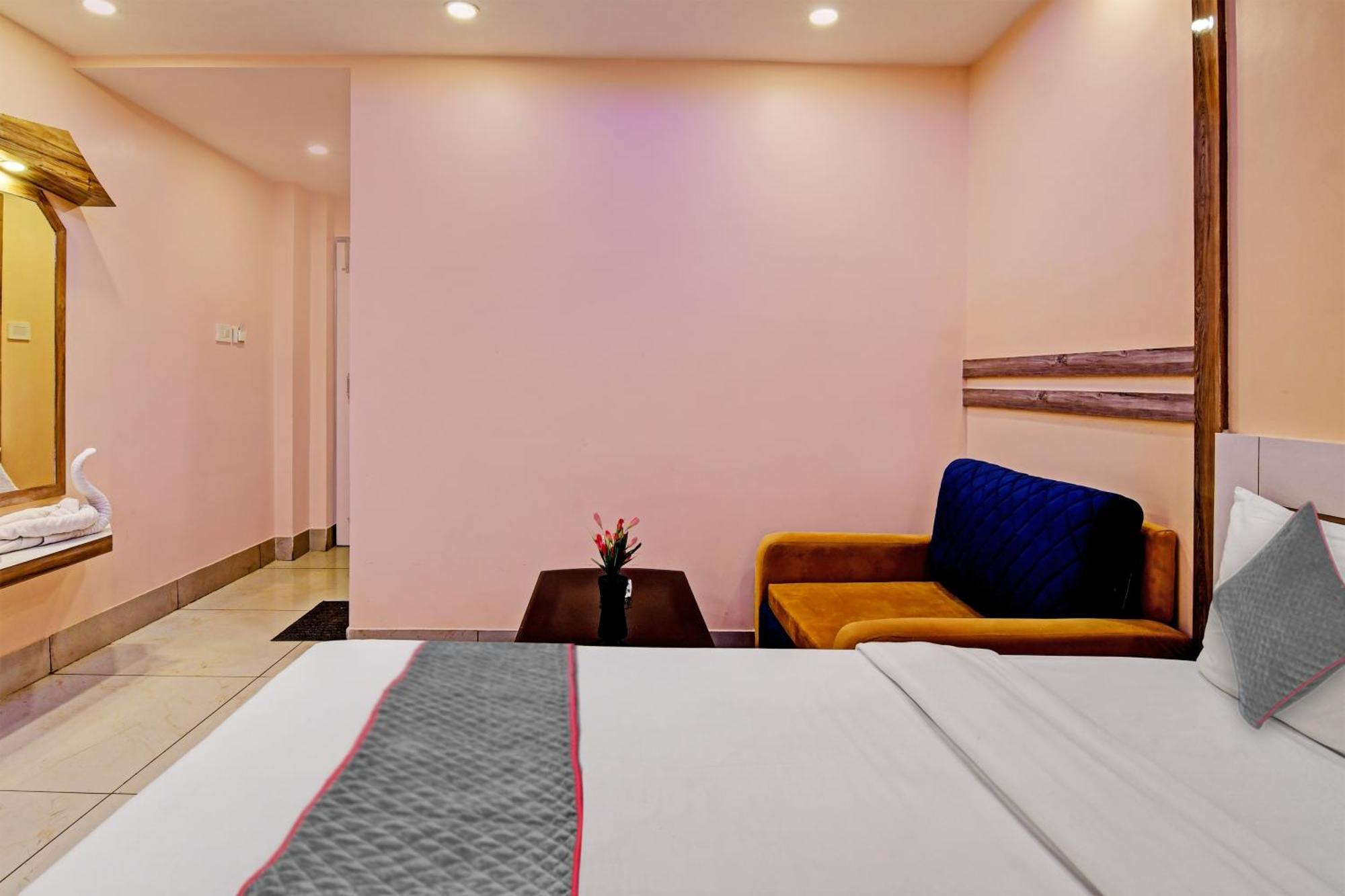 迪卡 Townhouse The Grand Touch & The Royal Touch酒店 外观 照片