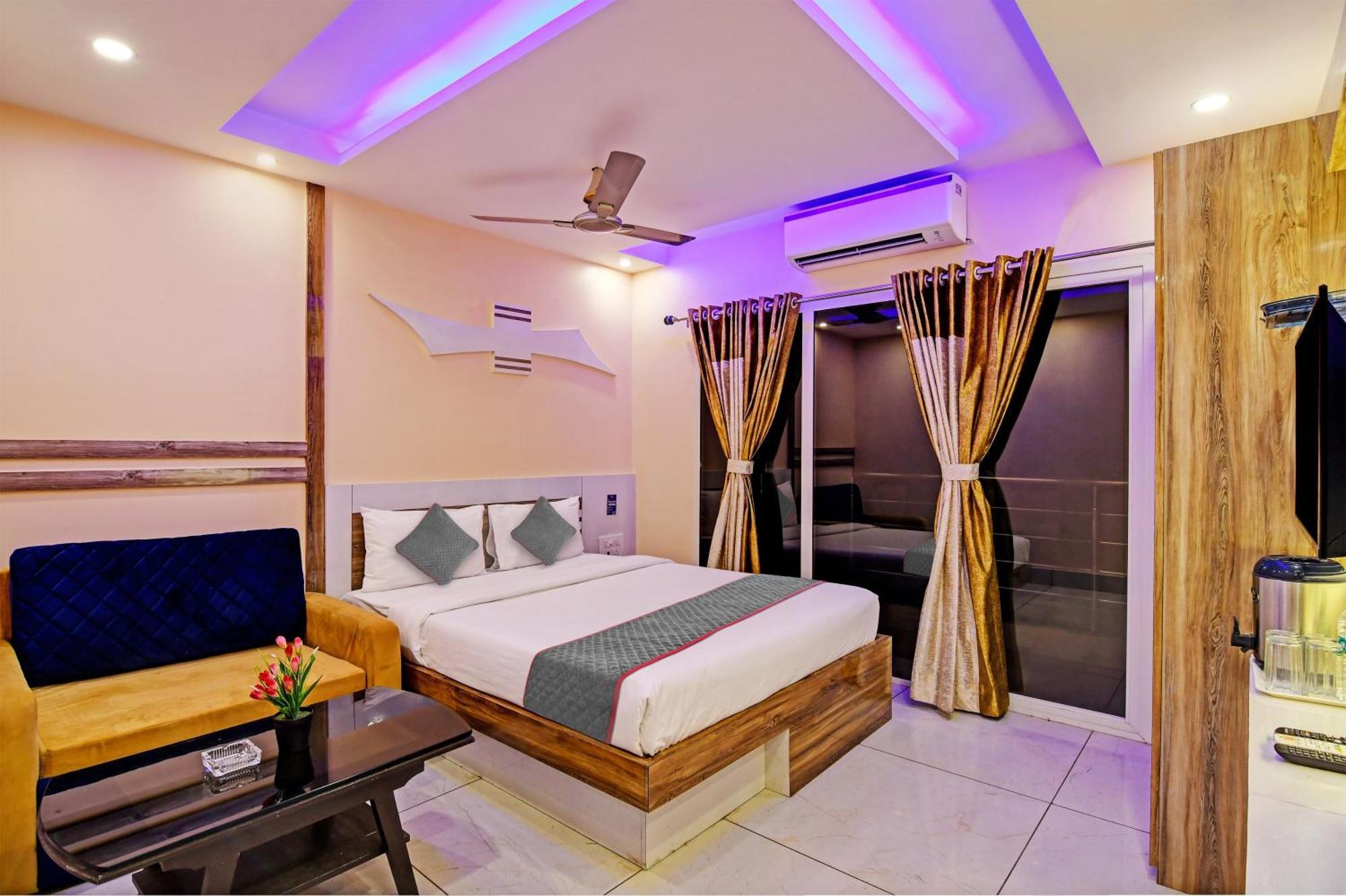 迪卡 Townhouse The Grand Touch & The Royal Touch酒店 外观 照片