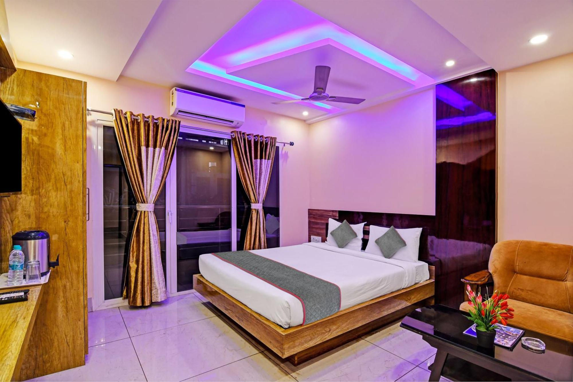 迪卡 Townhouse The Grand Touch & The Royal Touch酒店 外观 照片