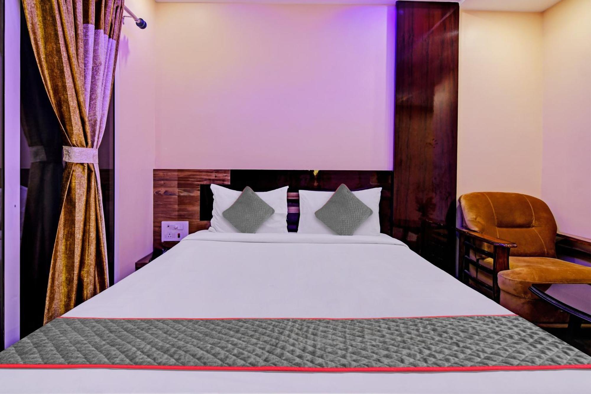 迪卡 Townhouse The Grand Touch & The Royal Touch酒店 外观 照片