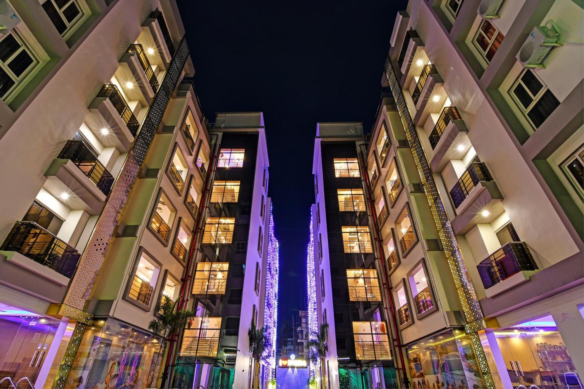 迪卡 Townhouse The Grand Touch & The Royal Touch酒店 外观 照片