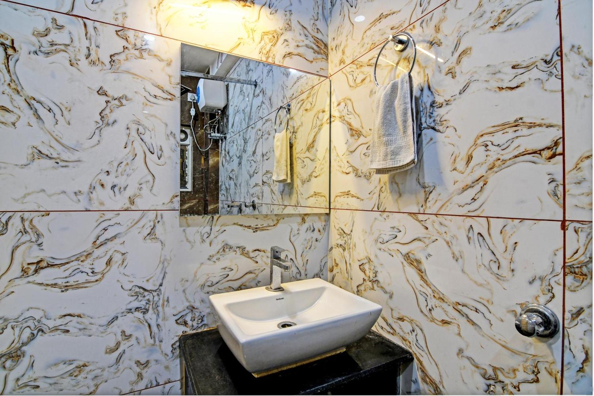 迪卡 Townhouse The Grand Touch & The Royal Touch酒店 外观 照片
